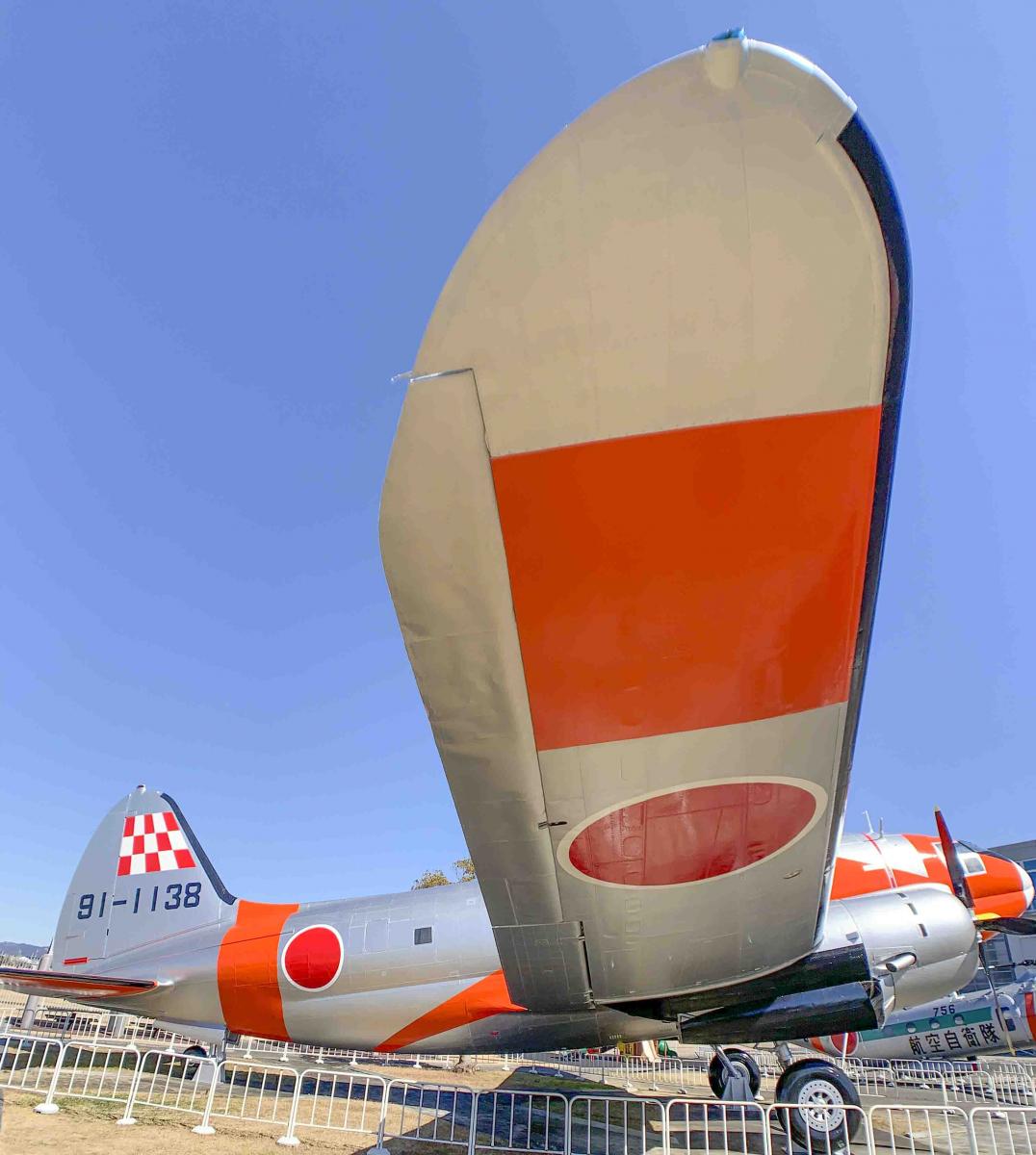 エアパーク（航空自衛隊浜松広報館）で、常設展示飛行機C-46の